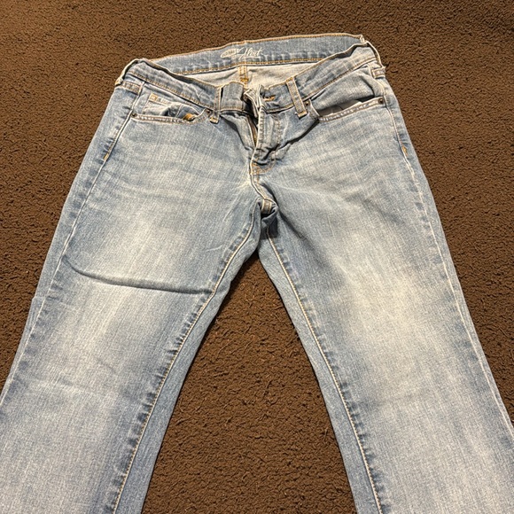 Old Navy The Flirt Bootcut Jeans - Picture 4 of 4